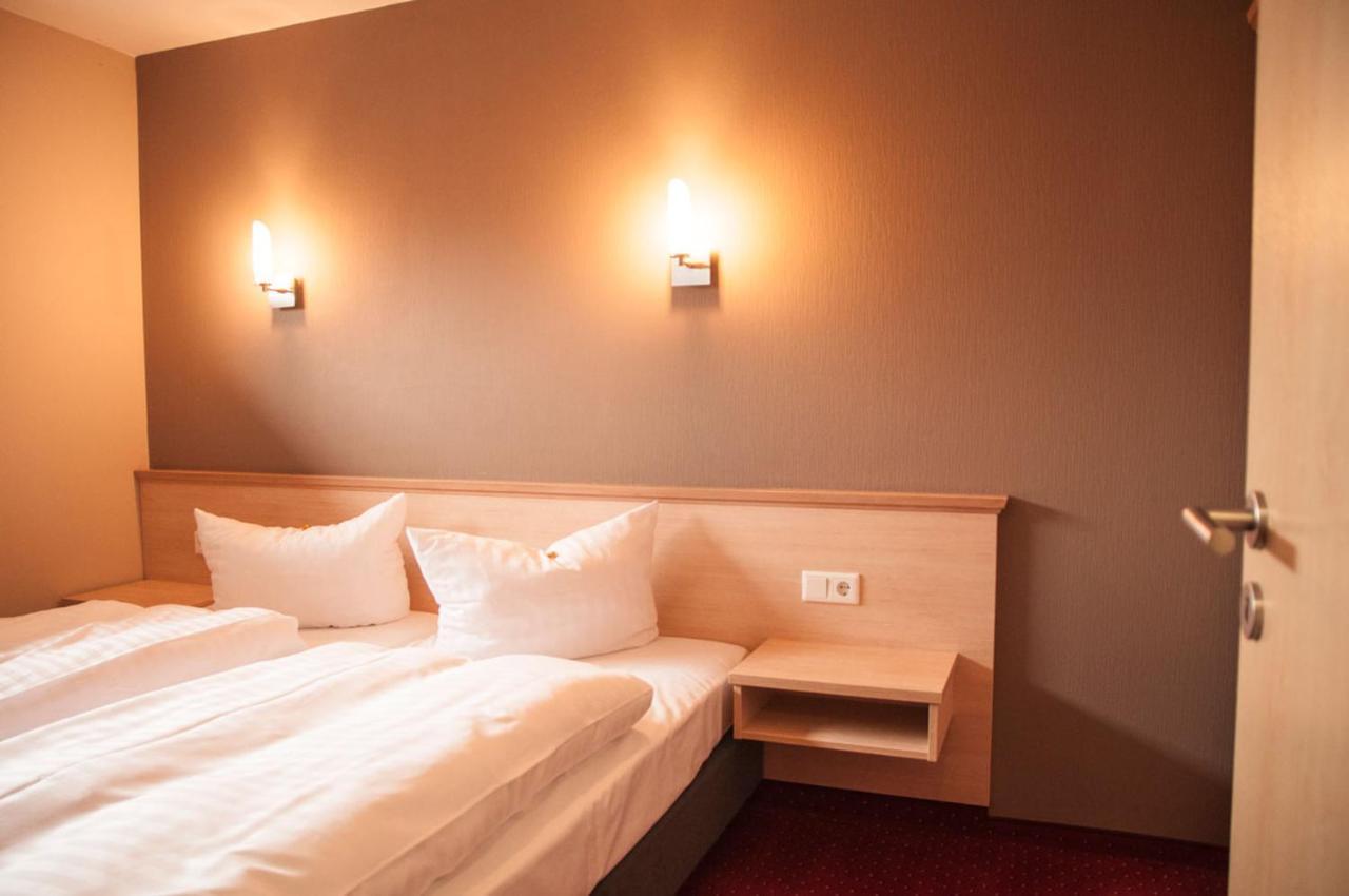 Mueritz-Strandhotel Рёбель Экстерьер фото