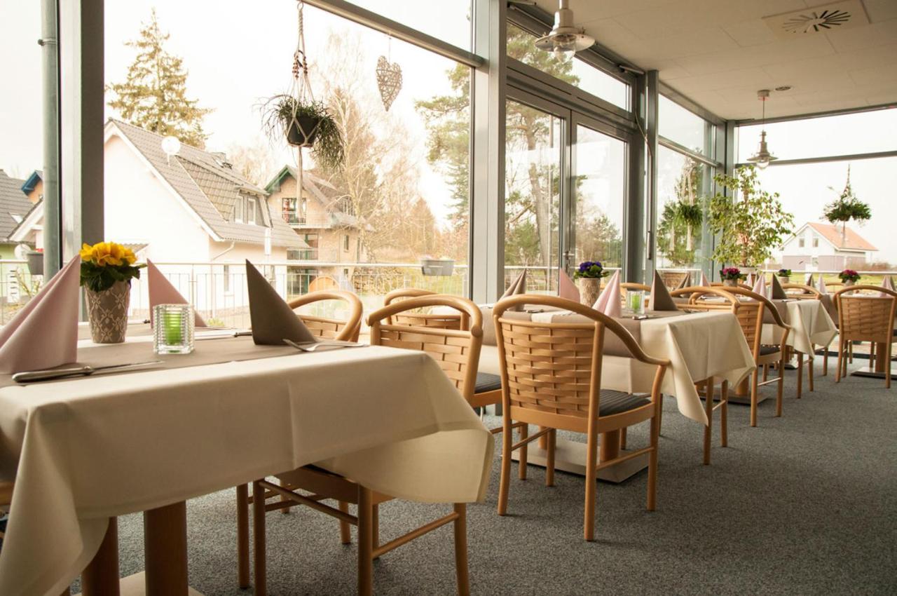Mueritz-Strandhotel Рёбель Экстерьер фото